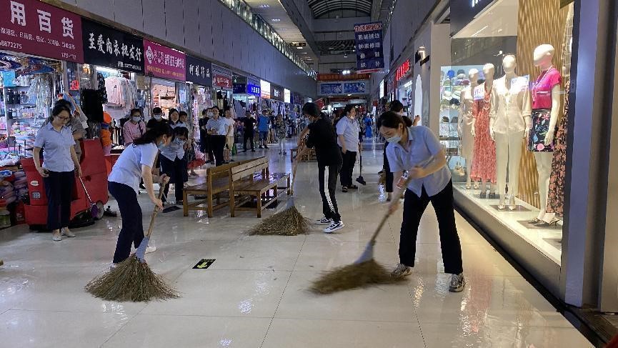 強降雨來襲！—— 錢江商城全力做好排水防汛工作